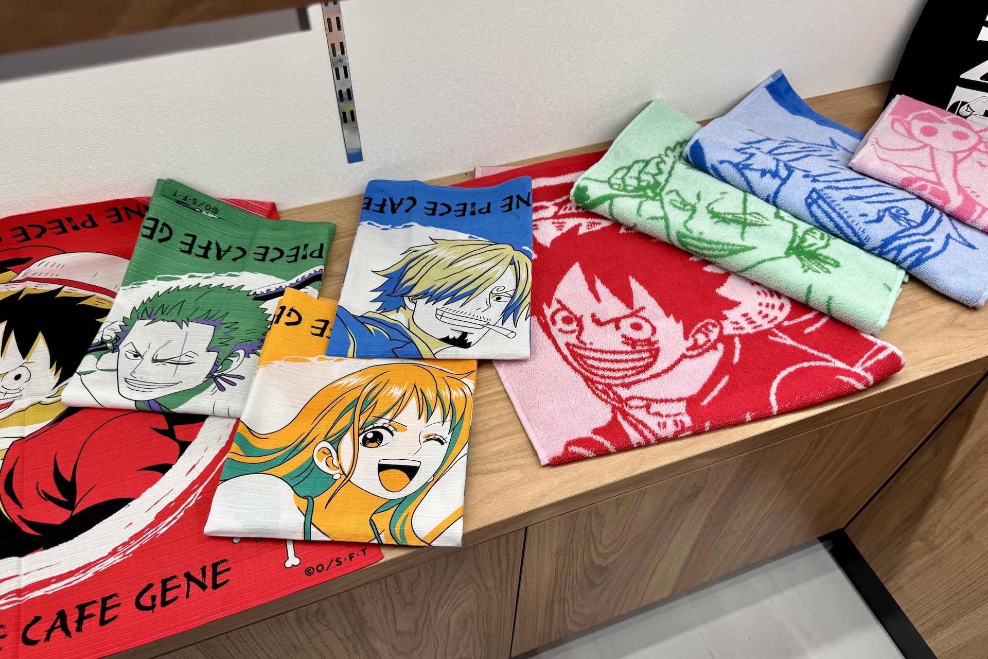 グッズショップの様子。魅力的なアイテムが揃う