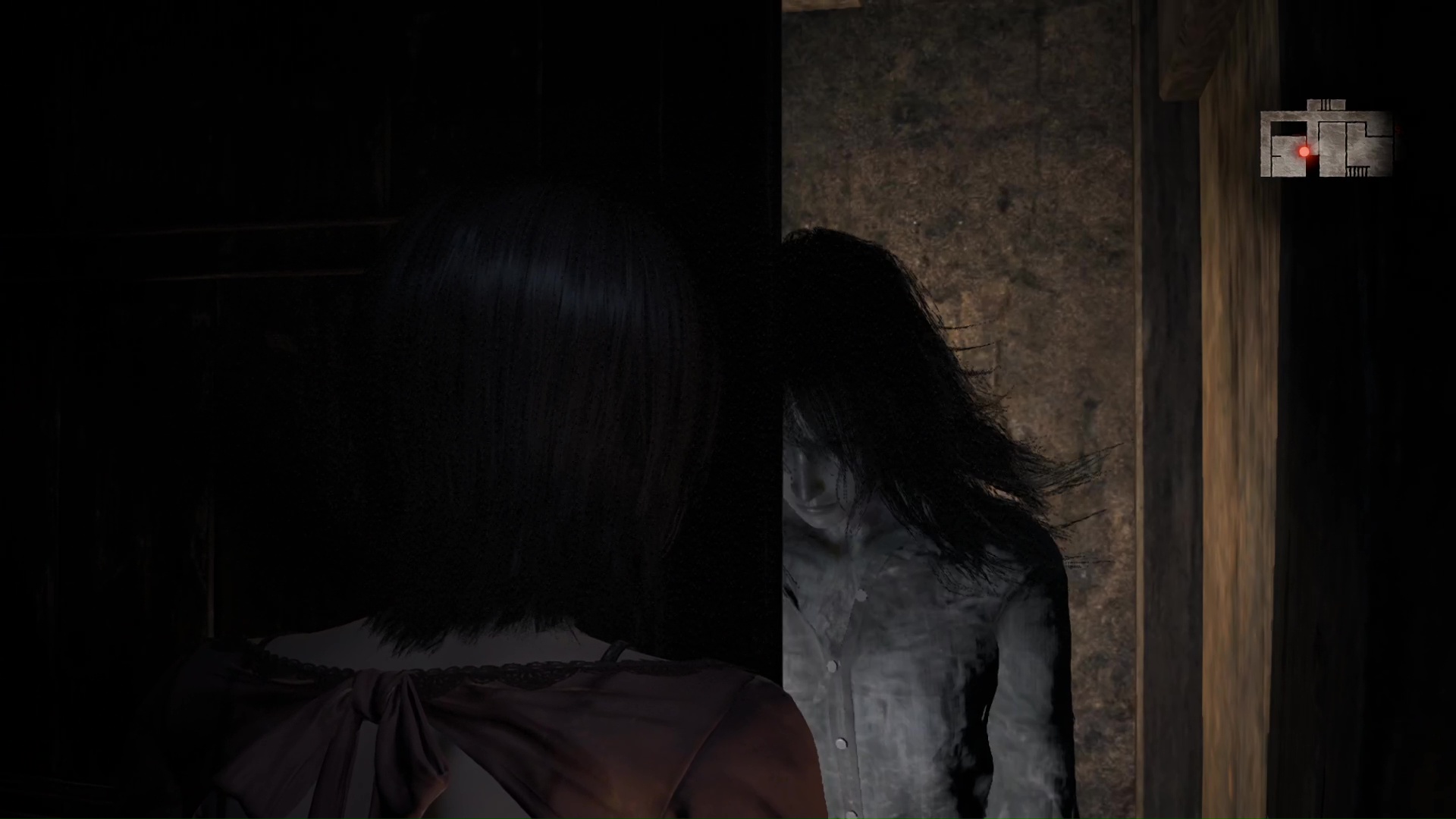 扉を開けて怨霊が待ち構えていたときの睨み演出は普通に心臓が止まる