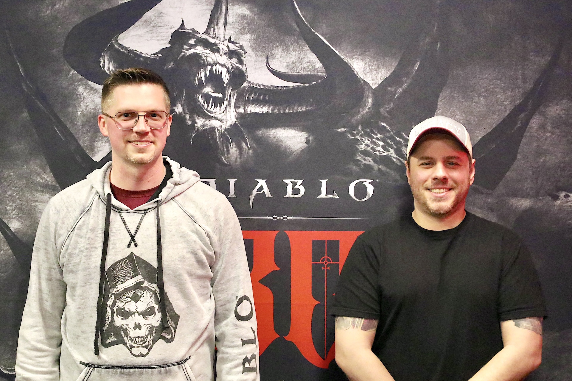 左：Tim Vasconcellos氏（ゲームデザイナー）、右：Matthew Cederquist氏（リードゲームプロデューサー）