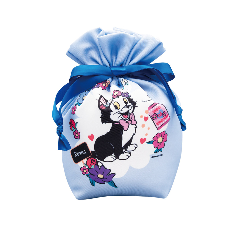 小物入れやバッグインポーチにぴったりなサイズ感で、柔らかい素材の巾着ポーチ。サイズ：約23×24×12cm（幅×高さ×奥行）