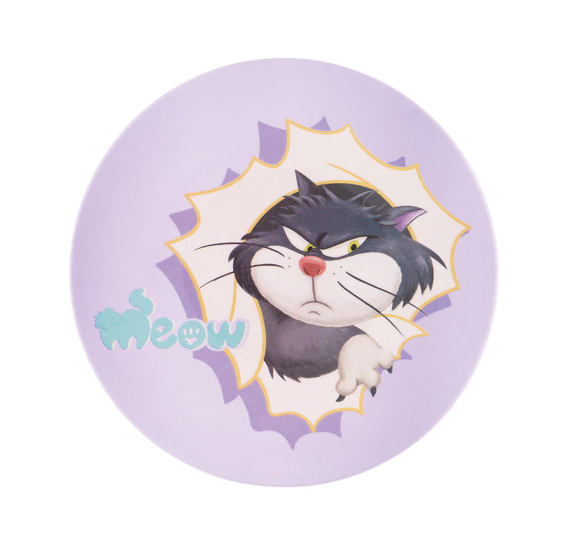 スイーツを盛り付けたり、アクセサリートレーとしても使える実用的なアイテム。サイズ：約15×15cm（幅×高さ）、ハート型 約17×16cm（幅×高さ）