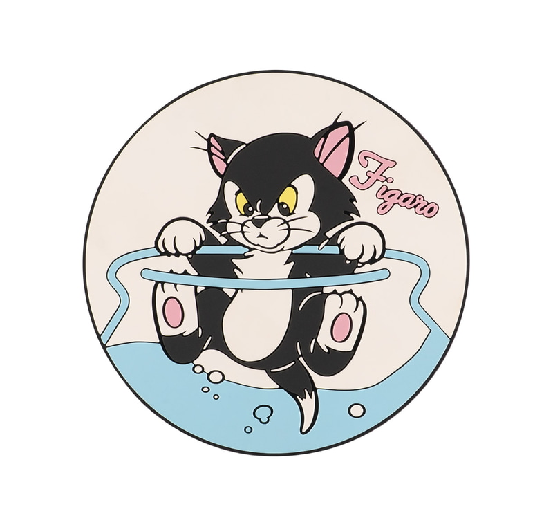 猫たちの愛らしいポーズを切り取ったラバーコースターは、飾っても楽しめる。サイズ：約9×9cm（幅×高さ）