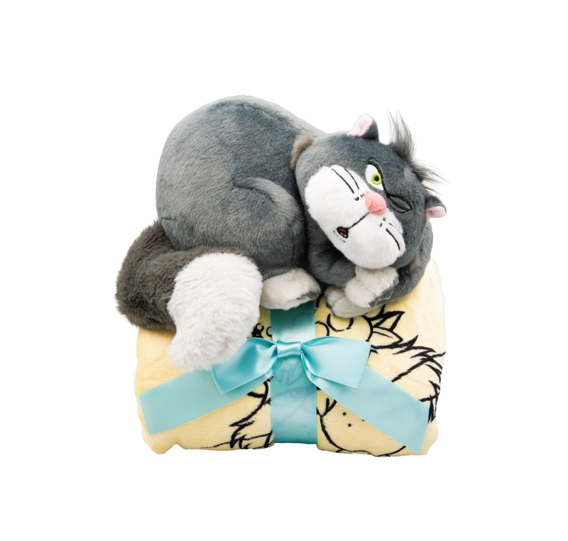 ふてぶてしい表情が愛らしい、ルシファーのぬいぐるみが付いたブランケット。サイズ：ぬいぐるみ 全高約15cm程度、ブランケット 100×70cm（幅×高さ）