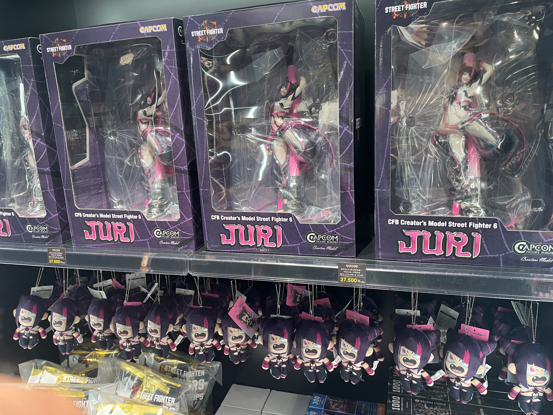 定番商品や人気商品も購入可能だ