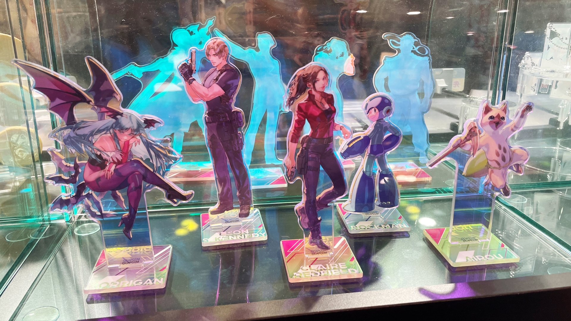 ホログラムアクリルスタンド(全9種) 各1,650円