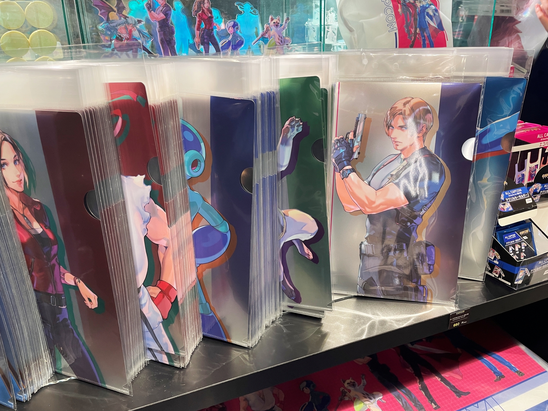 メタリッククリアファイル(全9種) 各880円