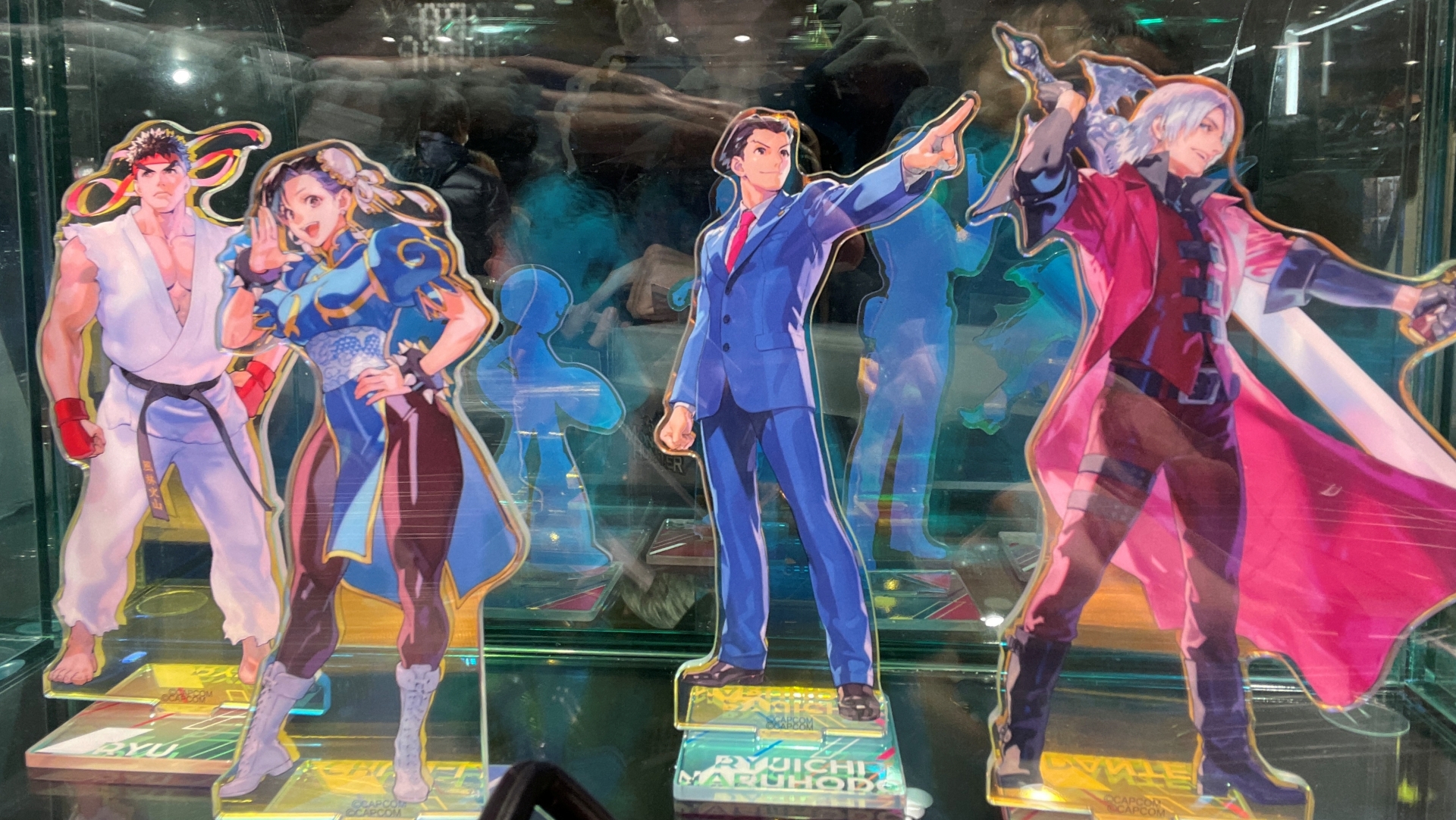 ホログラムアクリルスタンド(全9種) 各1,650円