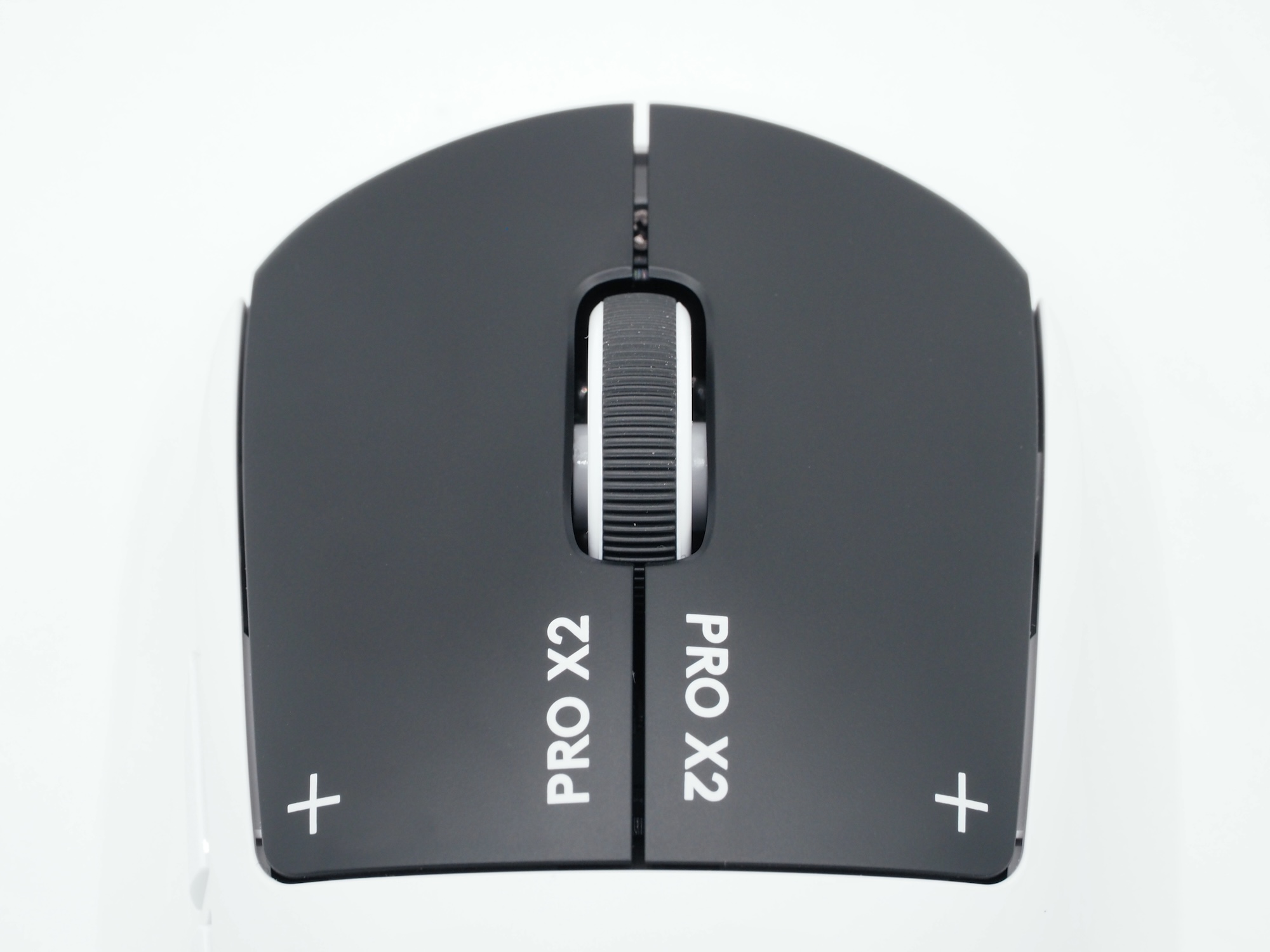 「PRO X2 SUPERSTRIKE」のクリックボタン。ここに秘密兵器「HITS」が内蔵されている