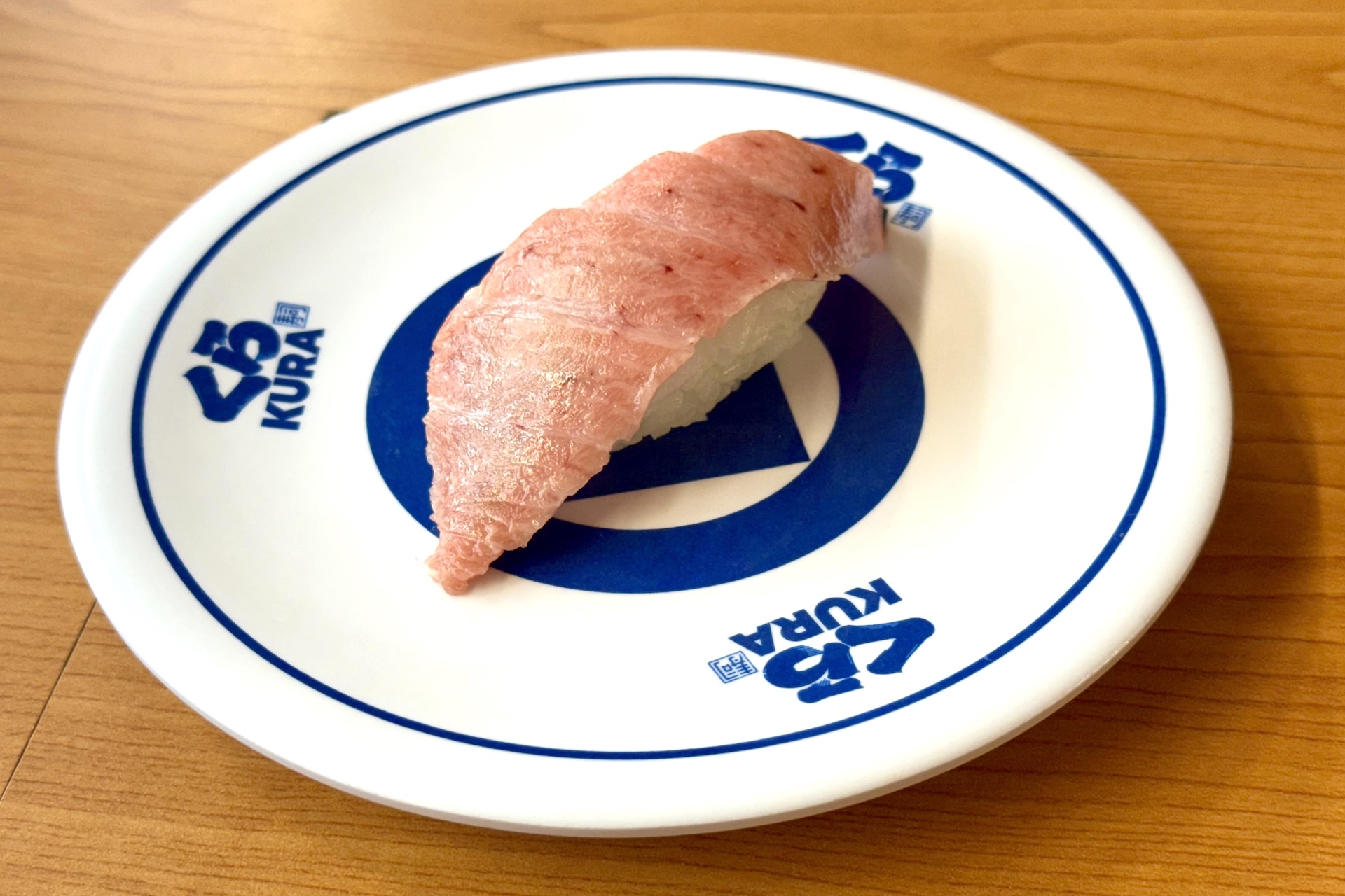 国産天然 本まぐろとろ（一貫） 価格：380円 販売期間：2月20日〜3月1日