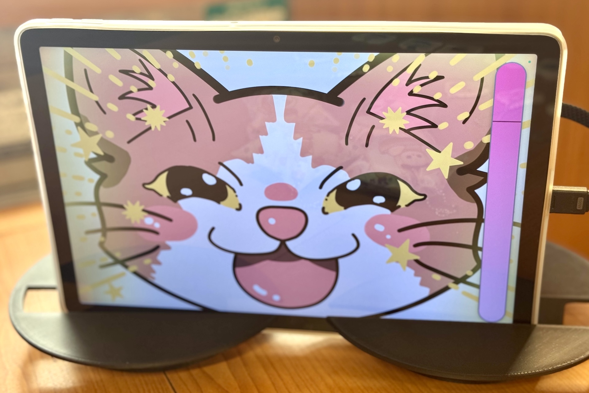 こちらが笑顔を向けると猫も笑顔に。ちなみに猫を満点の笑顔にさせることで、特典がもらえるチャンスがあるかもとのこと。2月22日は猫の日ということもあり、今回の「mofusand」コラボと合わせてぜひこちらも楽しんでいただきたい