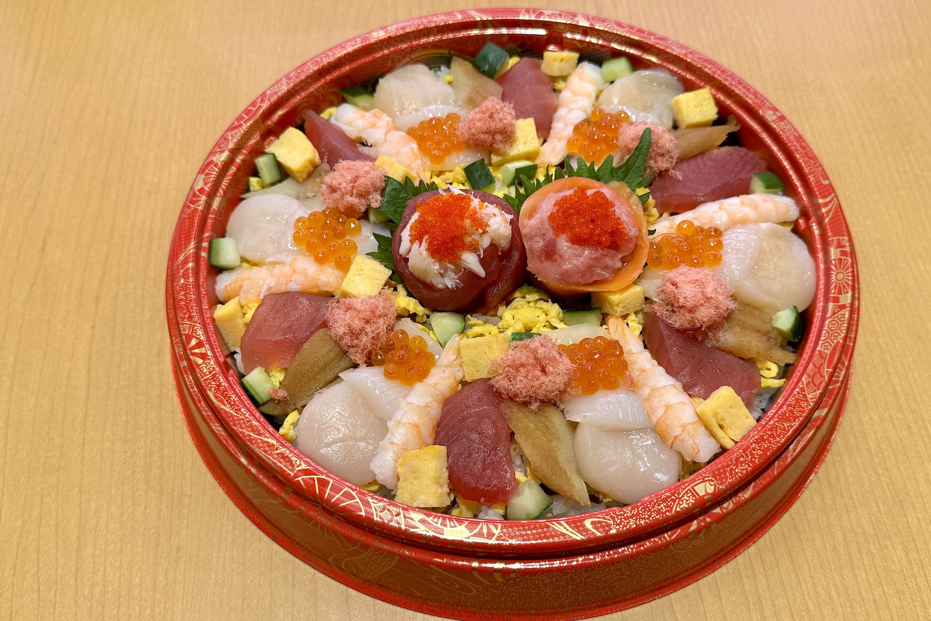 「華やか 海鮮ひなちらし（3人前）」 価格：2,850円〜 販売期間（お渡し日）：2月18日〜3月3日