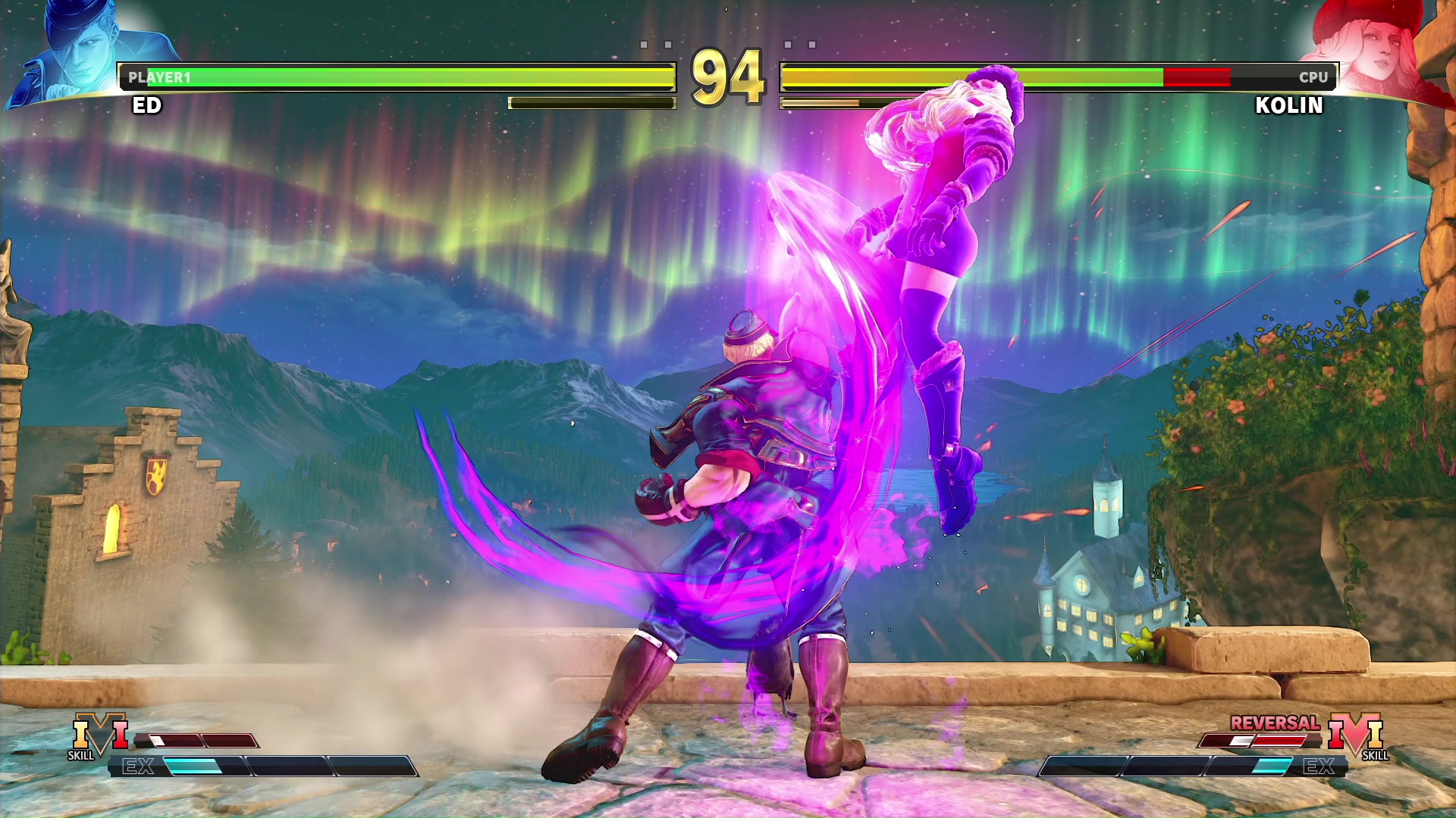 「スト6」のEDは通常の必殺技コマンドになっているが、「ストV」では方向キーとボタンの組み合わせや、ボタンの同時押しで必殺技が繰り出せた