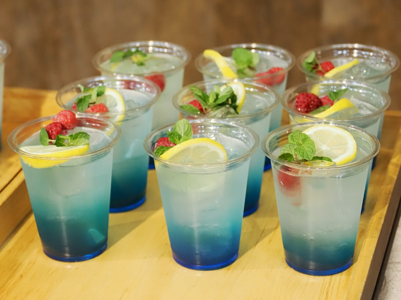 会場では「ドラえもん」をイメージしたドリンクも提供されていた