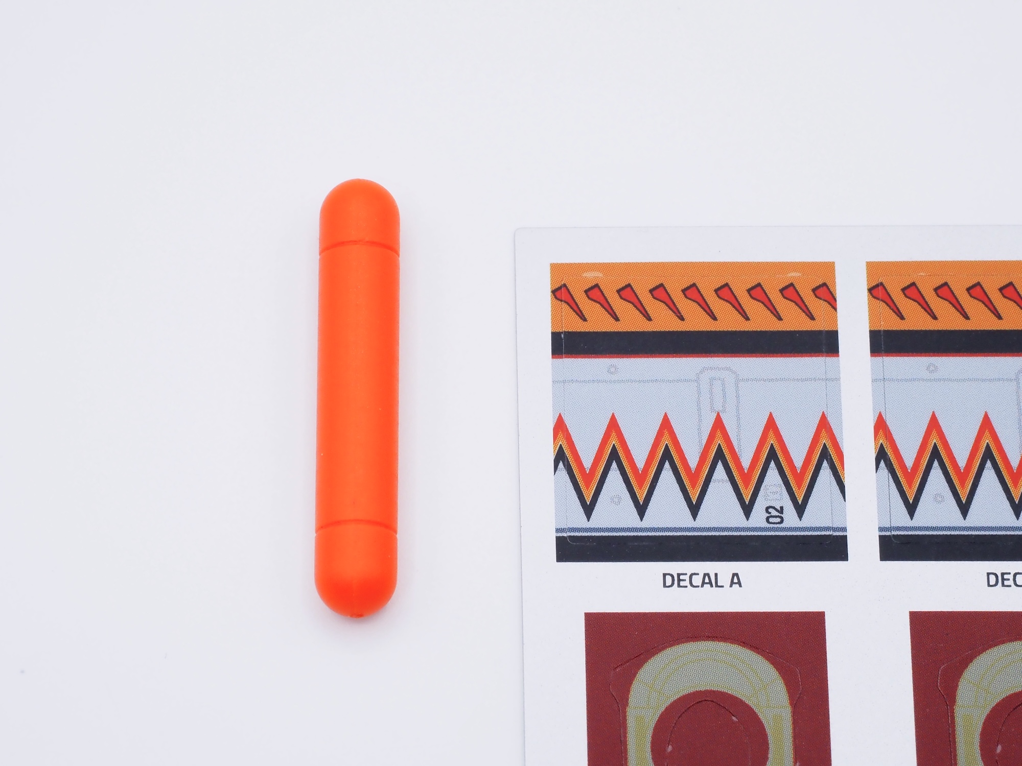 エントリープラグには「デカールA」を貼り付け