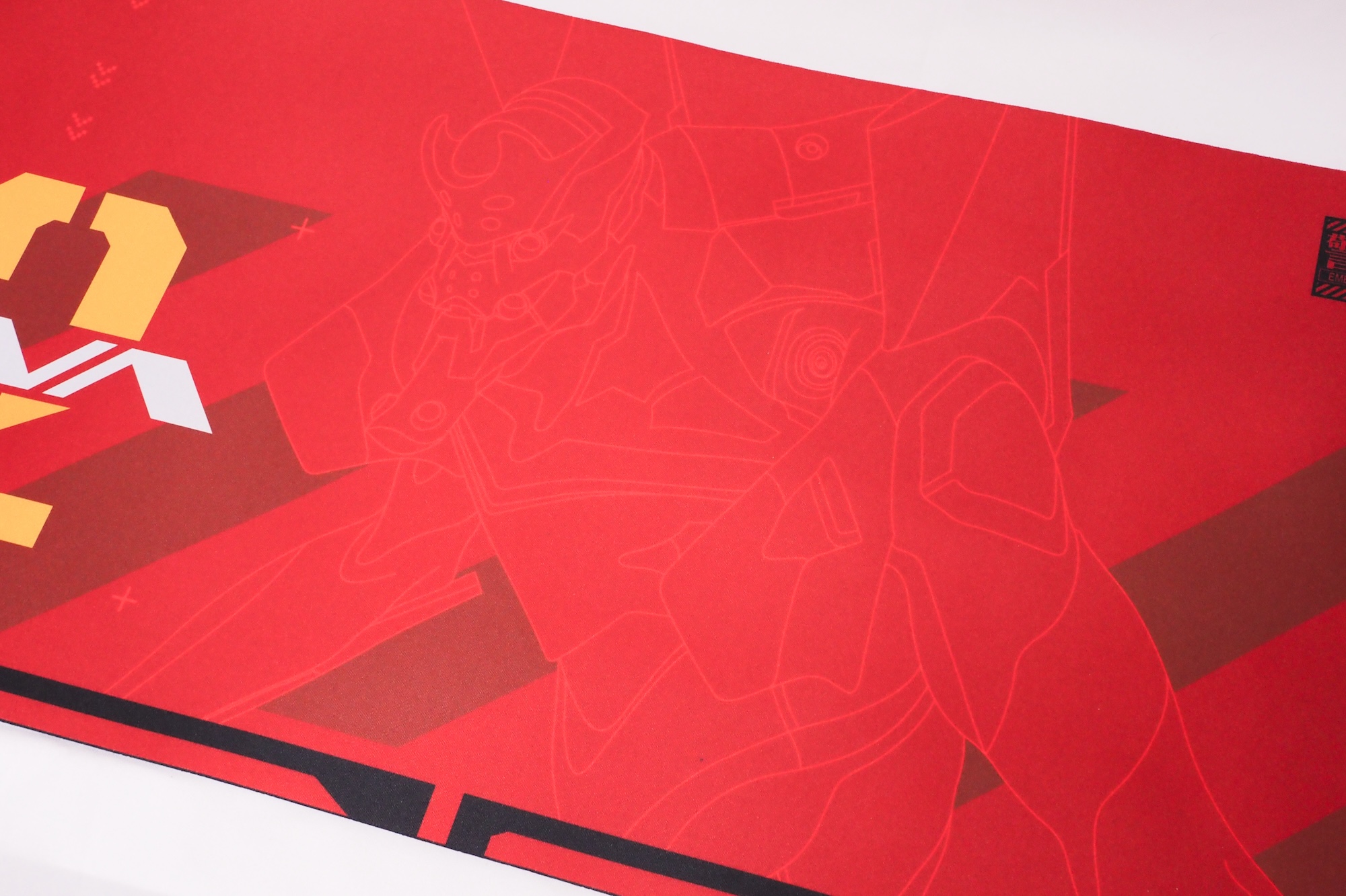 中央には2号機の姿をプリント