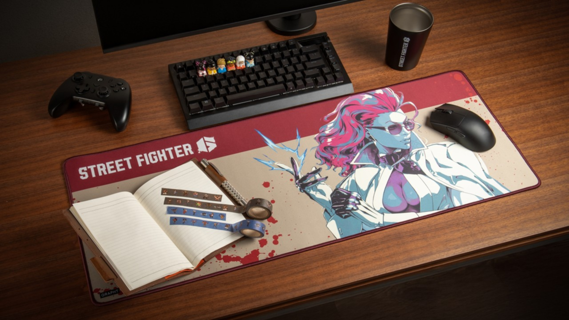 デスクマット（エレナ、サガット、C.ヴァイパー）価格：各4,950円