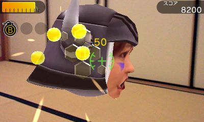 敵キャラになった自身の顔写真と戦える「顔シューティング」