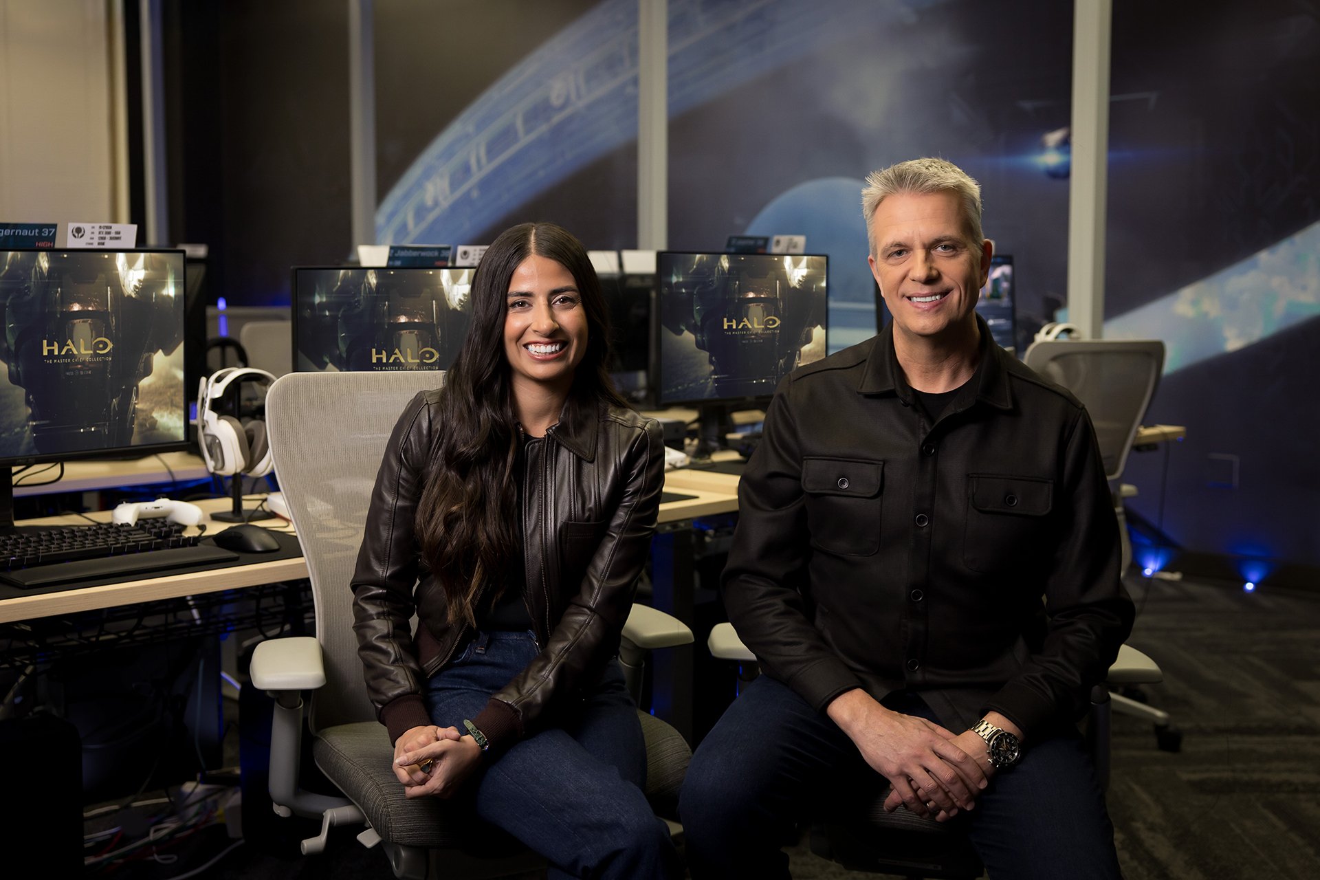 EVP兼CCOのマット・ブーティー氏（右）と共にXboxを率いていく