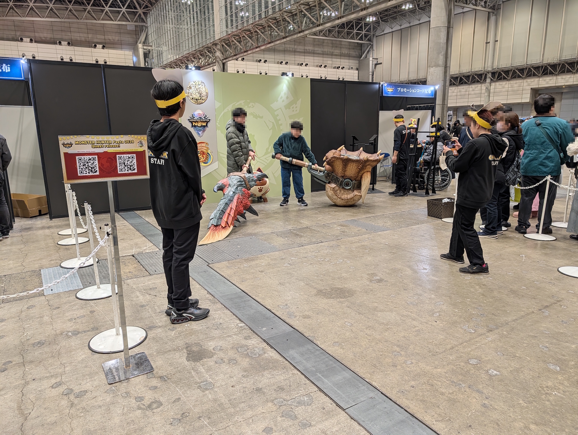 親子連れで2人で撮影してもらう様子がかなり微笑ましい