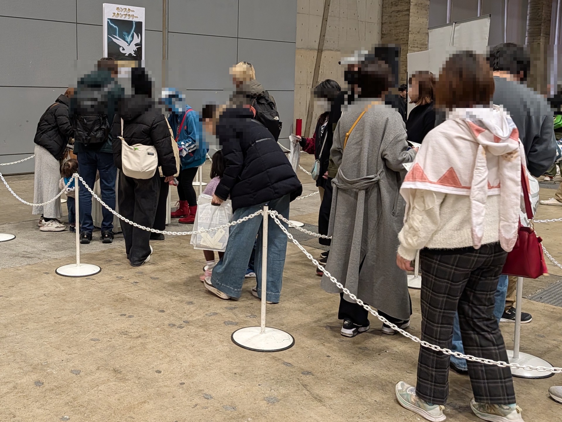 スタンプポイントはどこも行列となっていた