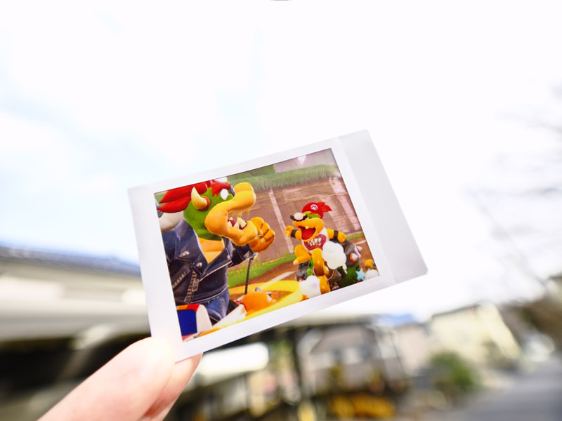 チェキプリント&trade;︎独自の風合いが後付けしたスタンプを違和感なく馴染ませている！