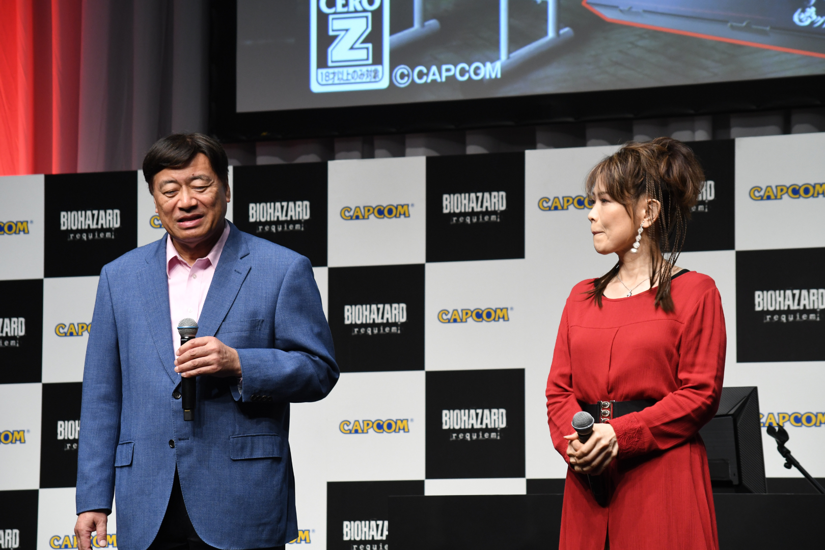 夢グループの石田社長（左）と保科有里さん（右）