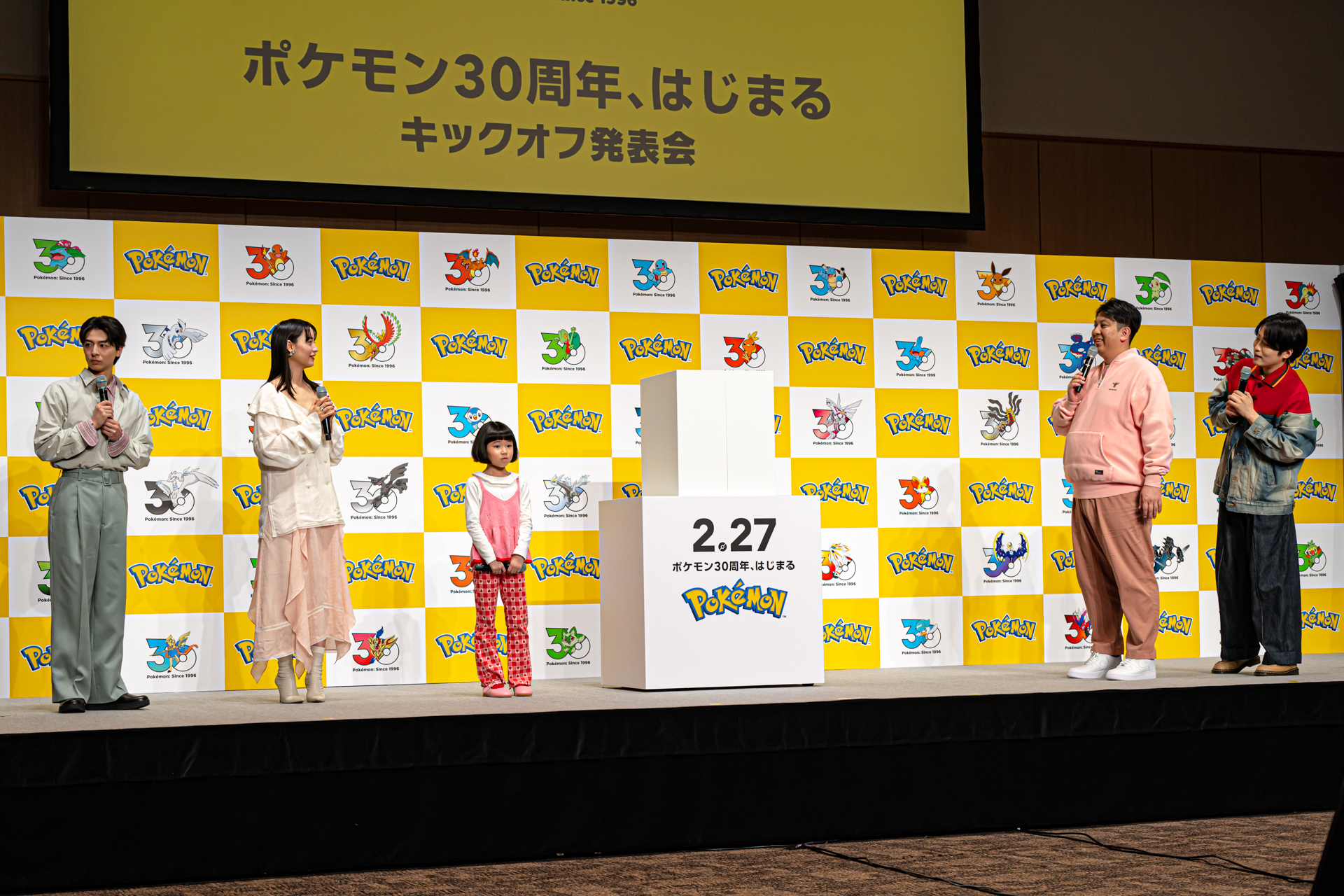 MCから「マホイップがデコレーションしたスイーツは深みのある甘さになる」と補足があると、「美味しいんでしょうねぇ」とねっとりした声で応えるジャンボさん