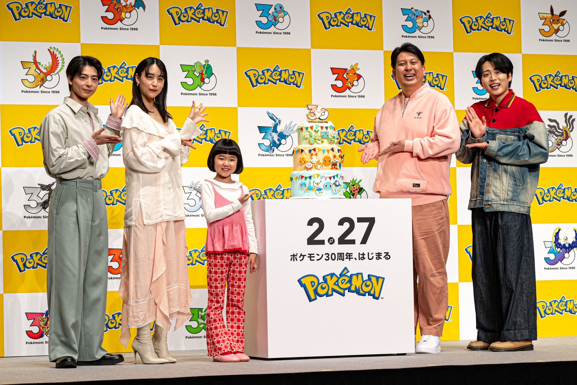 MCから「マホイップがデコレーションしたスイーツは深みのある甘さになる」と補足があると、「美味しいんでしょうねぇ」とねっとりした声で応えるジャンボさん