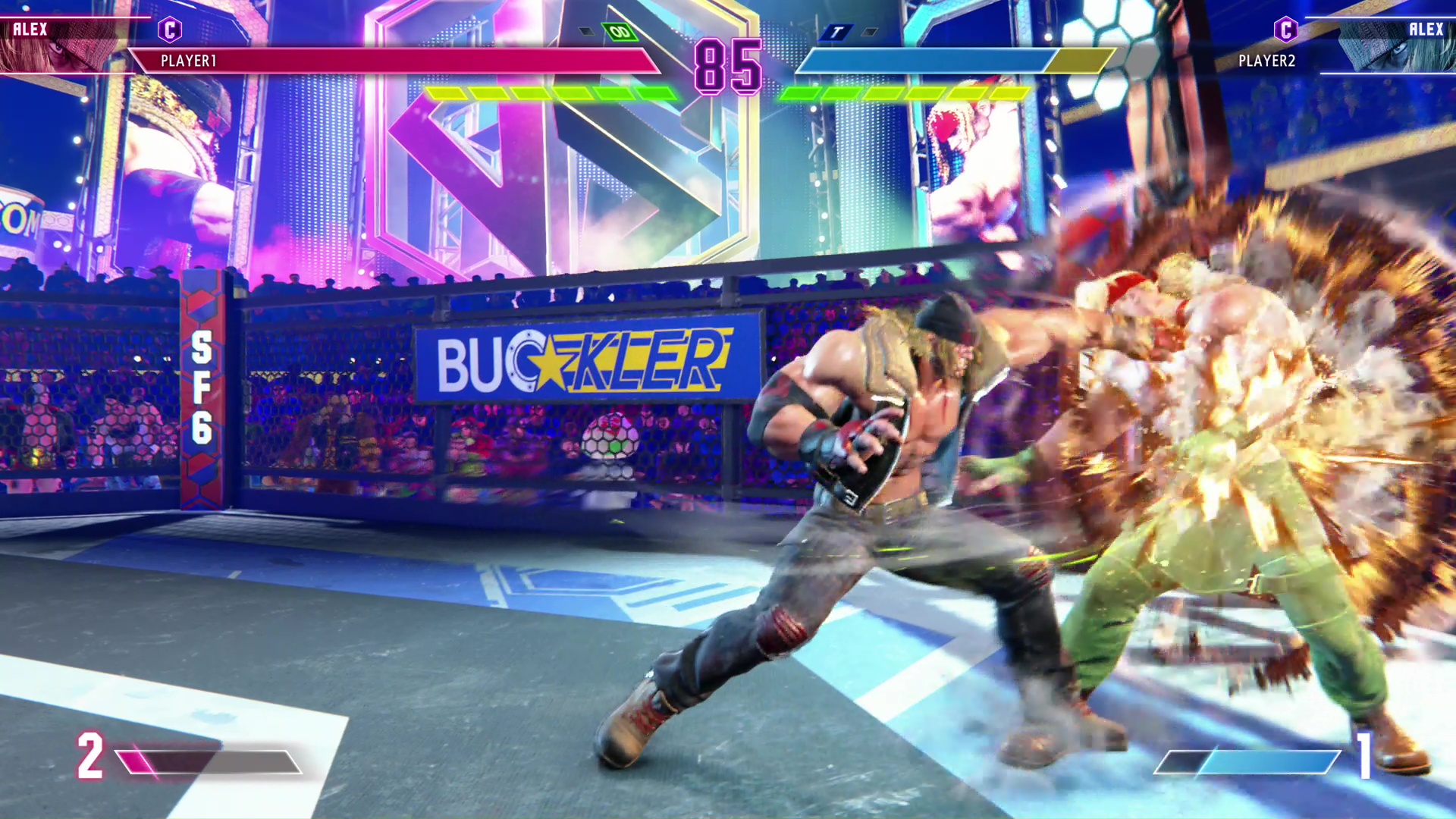 ヒットすると相手がぐるりと回転するので、このタイミングで背面限定の技を叩き込みたい