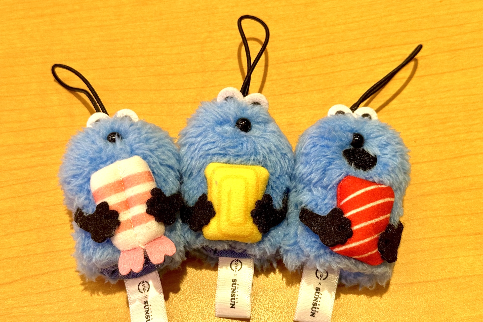 指人形マスコットは全部で3種