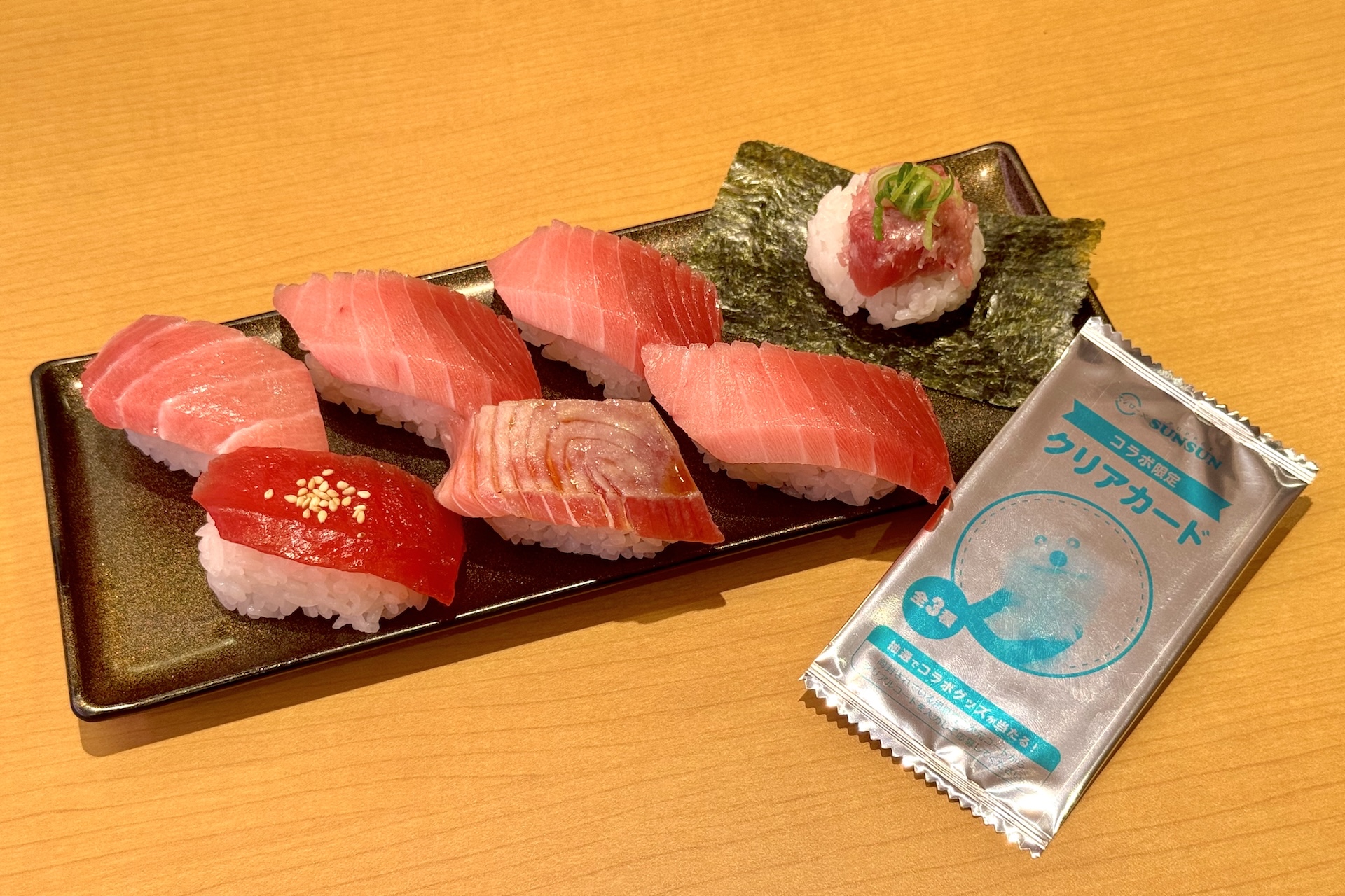 パペットスンスンコラボ限定クリアカード付き 天然インド鮪7貫盛り 価格：1,220円〜