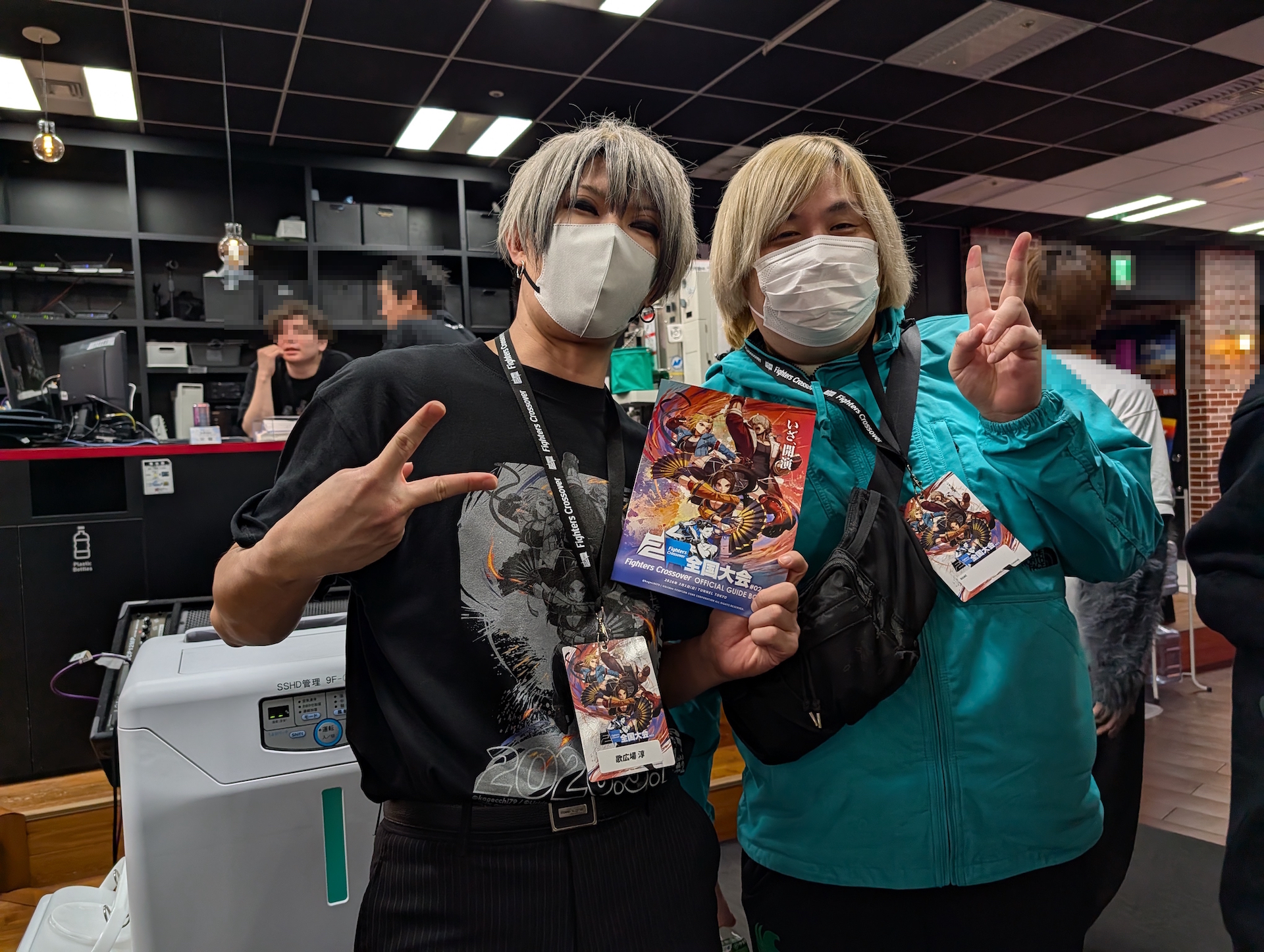 会場を歩いていた歌広場淳さんとFalcons所属の金デヴ