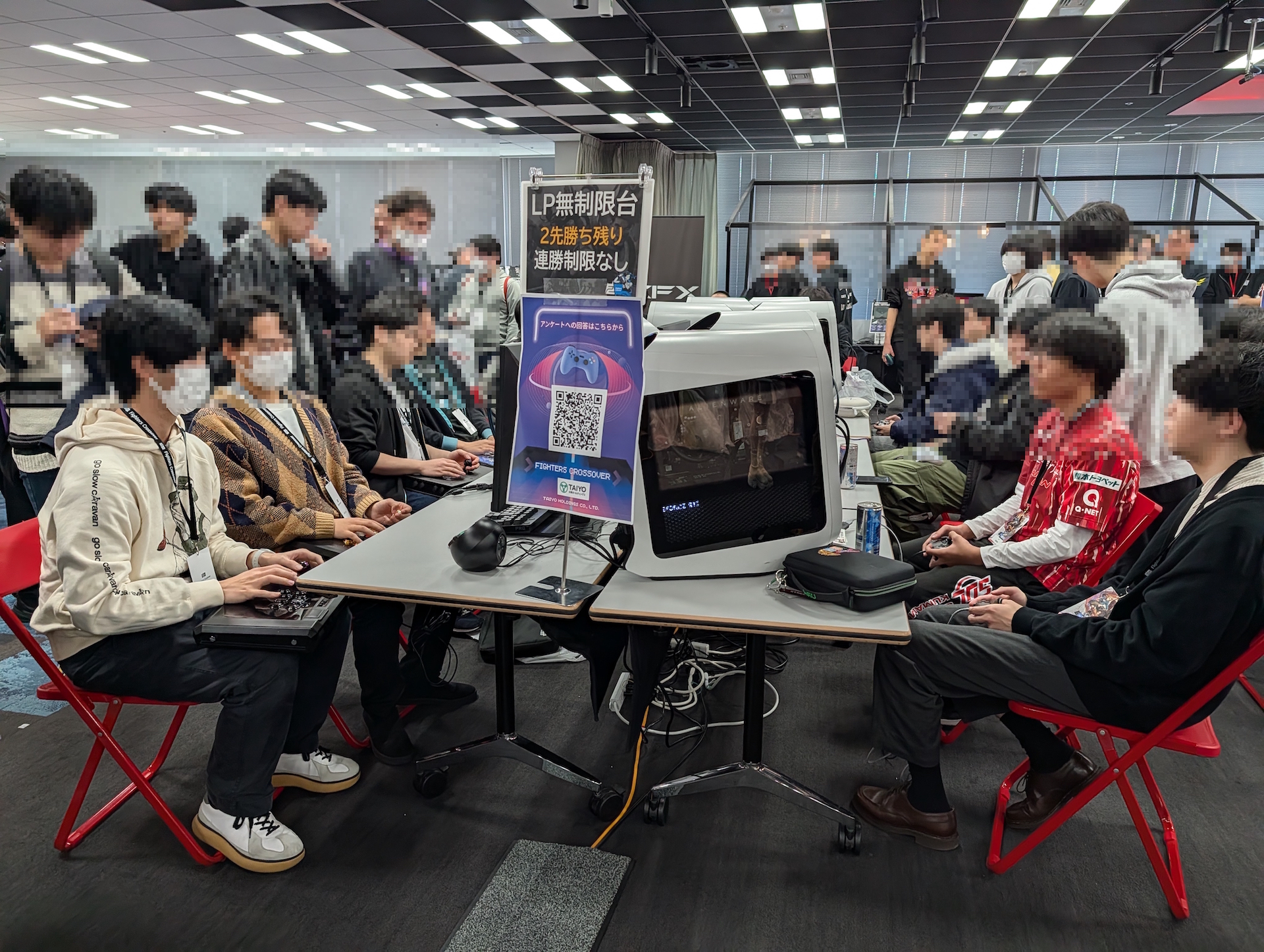 来場者が参加できる対戦台は他のゲーム大会などではあまり見られない、「Fighters Crossover」ならではの特徴といえる