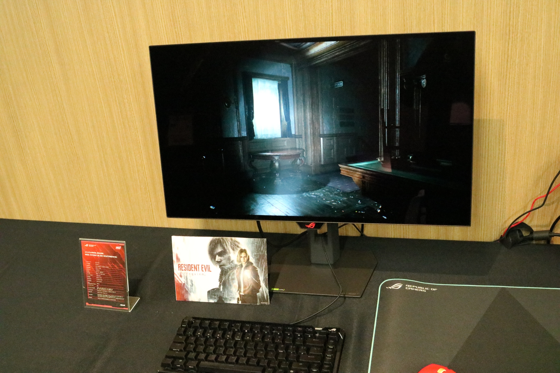 27インチのQHDゲーミングモニター「ROG Strix OLED XG27AQWMG」。発売時期は2026年4月下旬予定