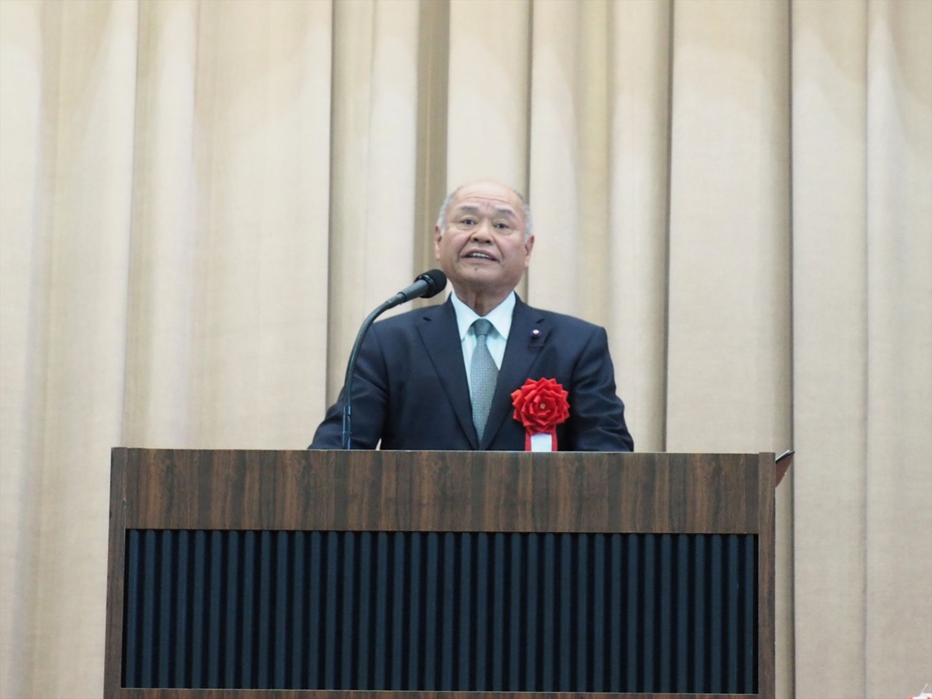 綾川町議長の河野雅廣氏