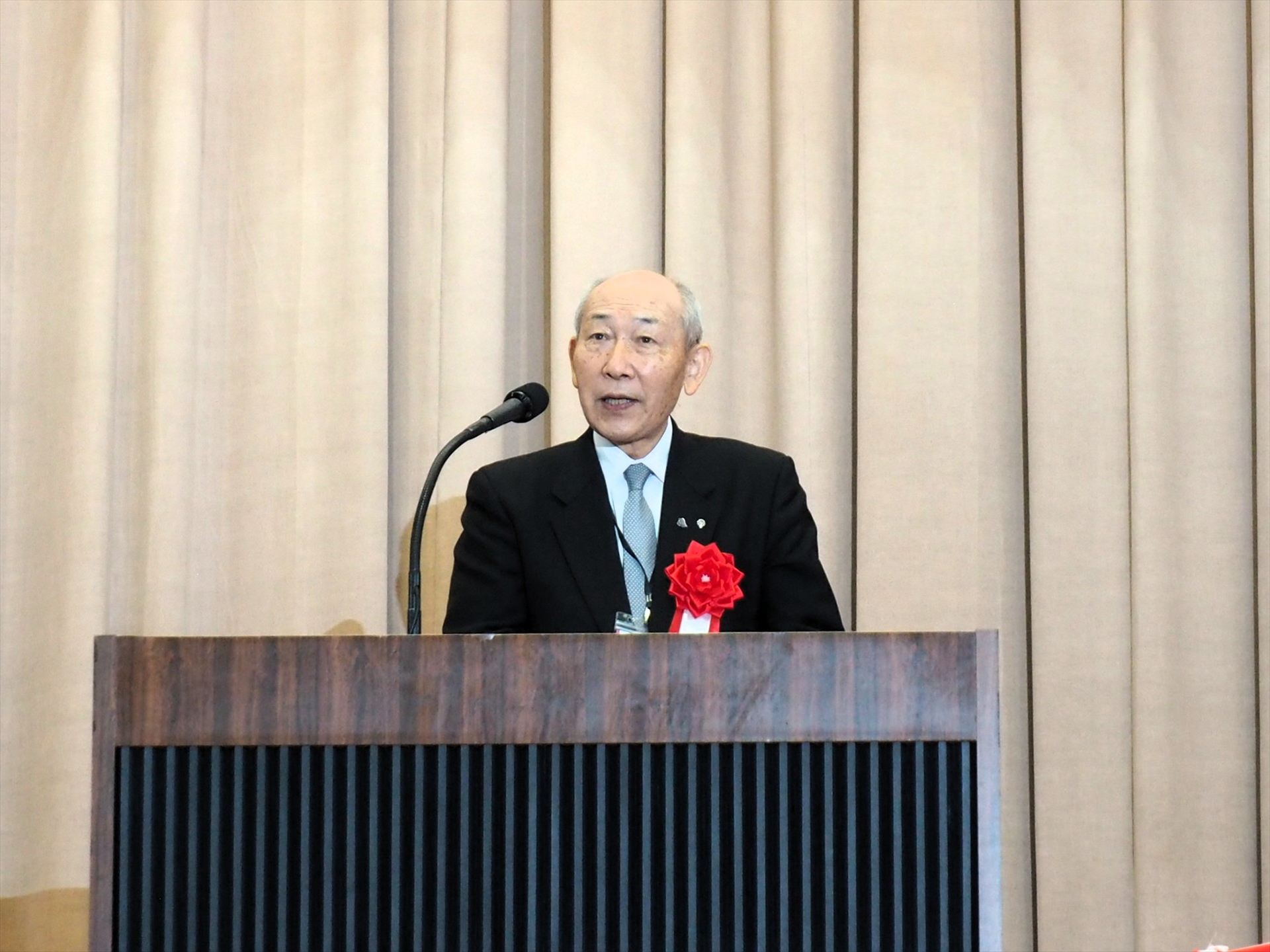 綾川町町長の前田武俊氏