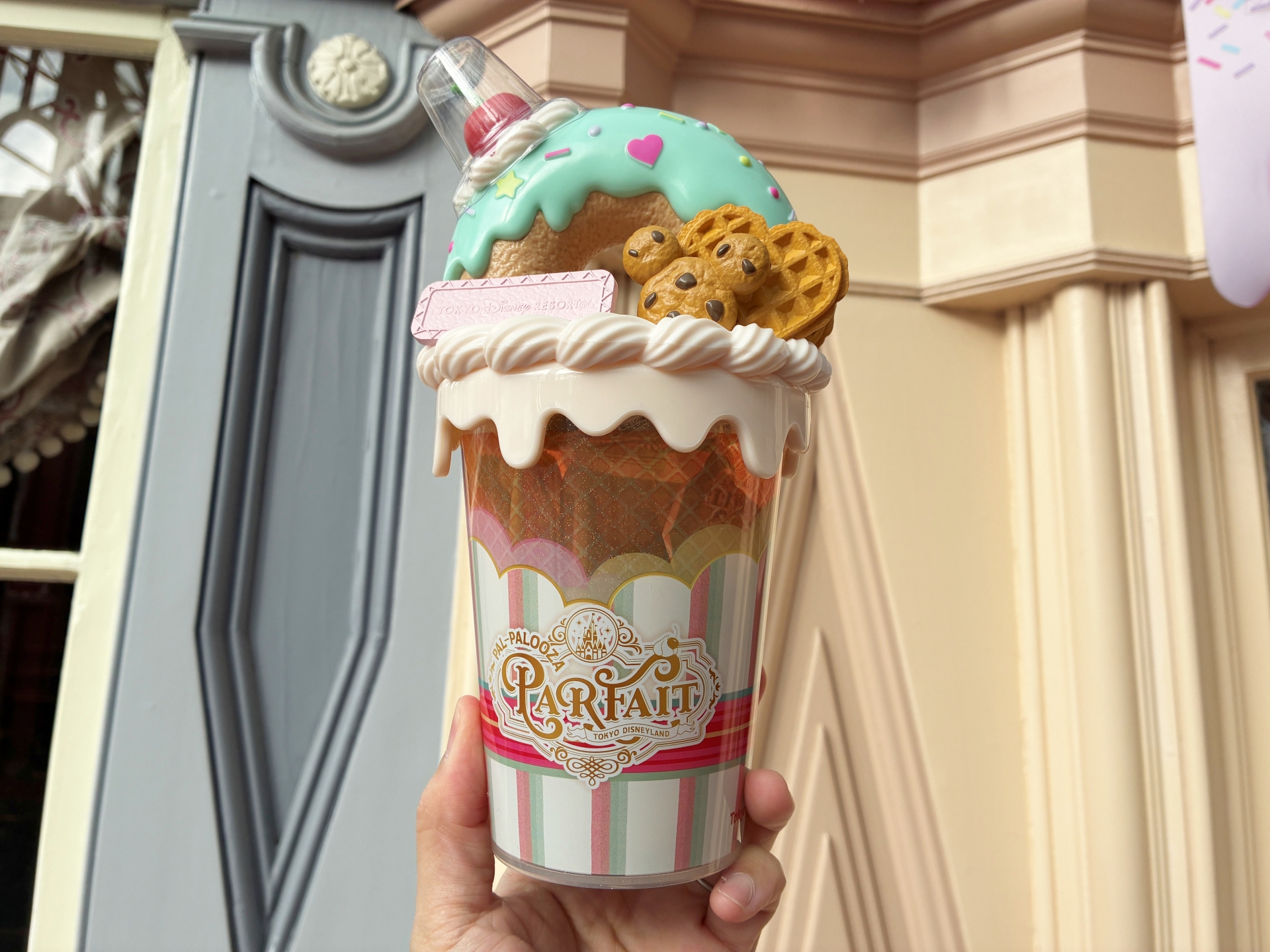 パフェカップの裏側