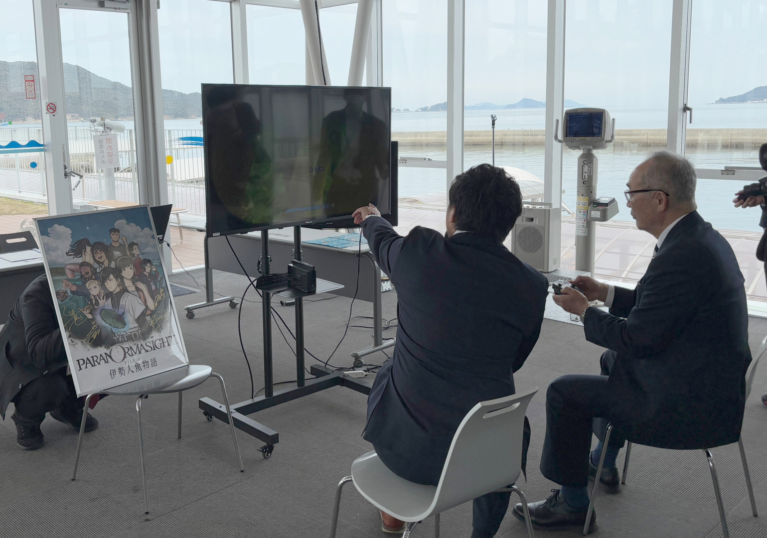 大勢の関係者に見守られながらのプレイとなった