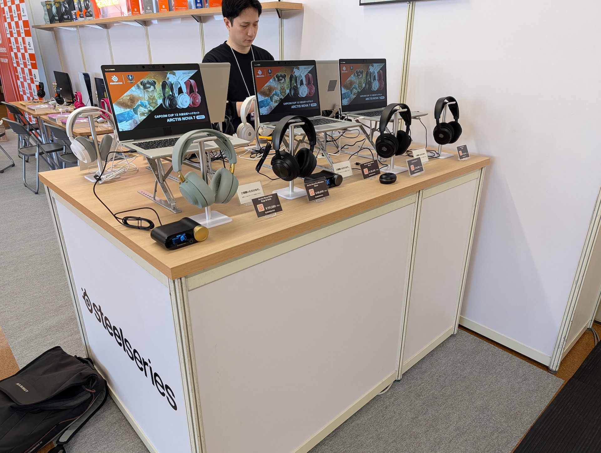 試聴用のスペースも用意されているので、音質面を入念にチェックしたい人にはありがたい配慮だ