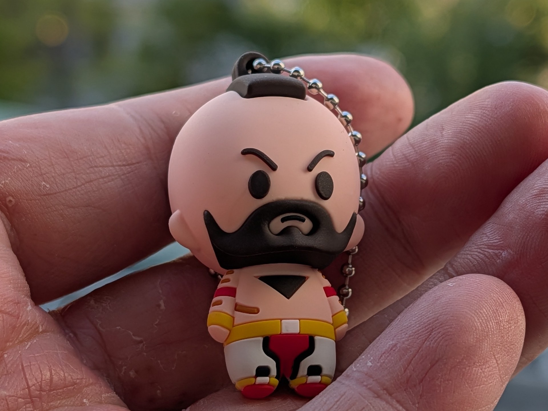 1個回してみたところ、まさかの一発引きで筆者使用キャラクターのザンギエフが見事にゲットできた！