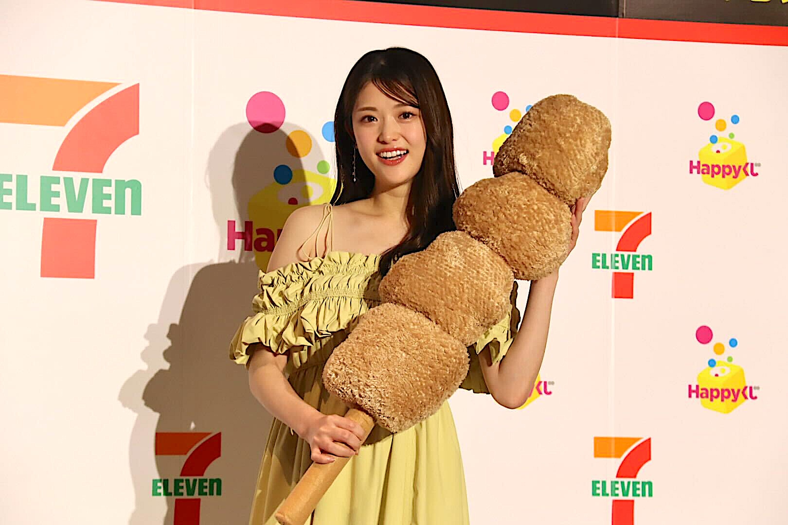 発表会には松村沙友理さんが登壇。自身の出産のエピソードなどを語ってくれた