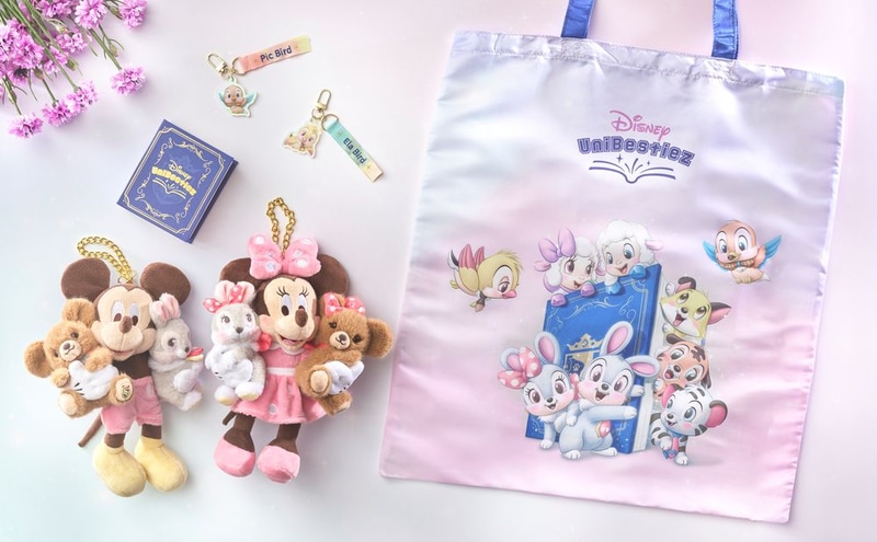 ぬいぐるみキーチェーン 価格：各4,600円/エコバッグ 価格：1,100円/ボックス入りステッカーセット 価格：1,400円/シークレットキーチェーン 価格：各900円