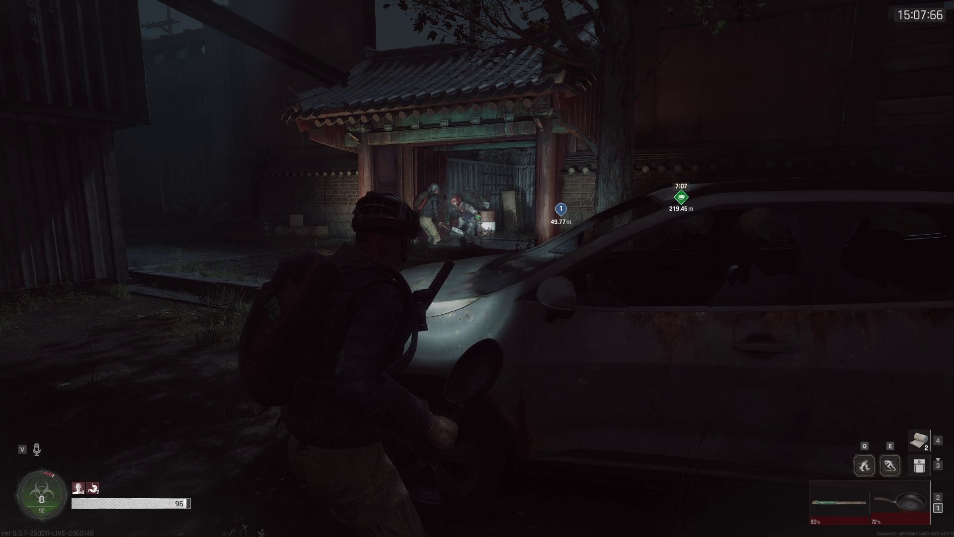 敵対する生存者を見つけることもあれば、共に生き残りに全力を尽くす仲間が見つかることもある