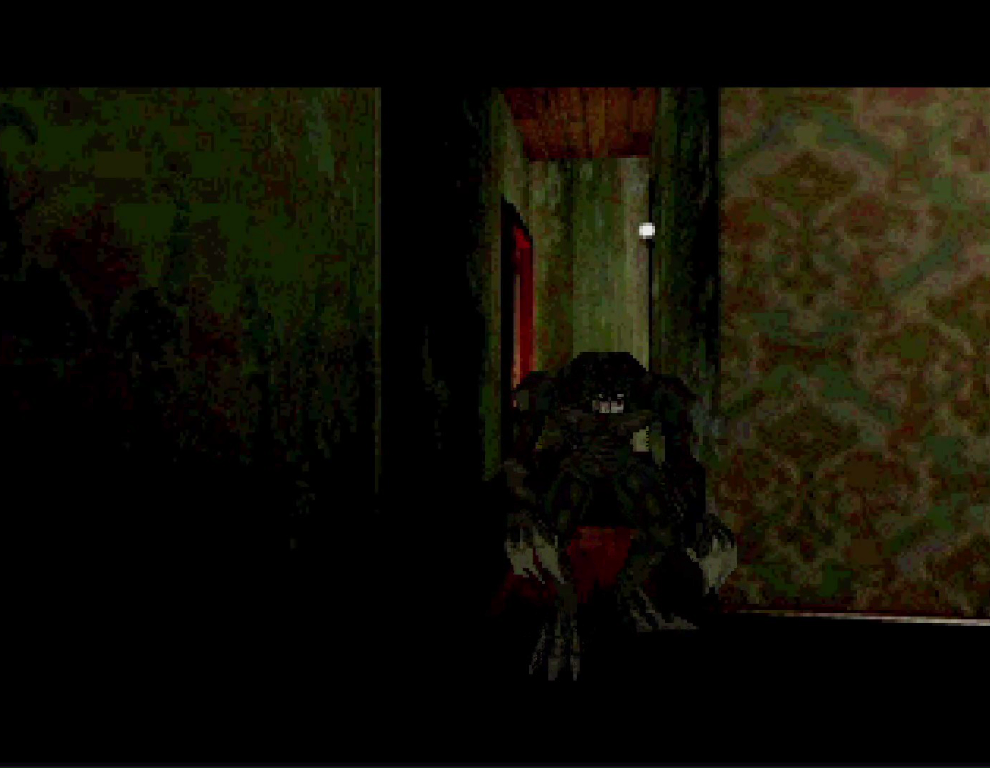 不気味な手が扉を開き、その姿を見せる