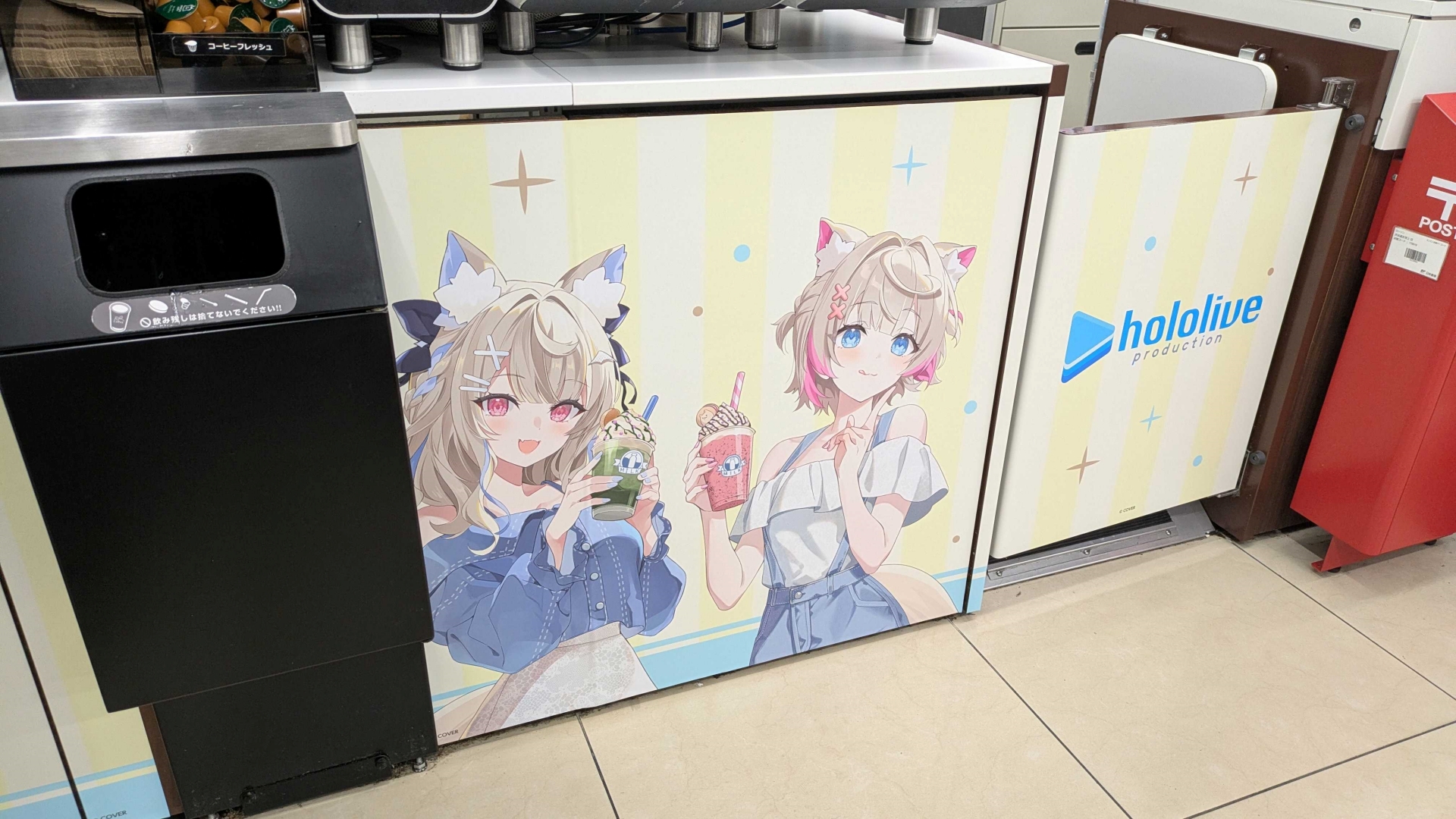 店内の至る所に装飾が施されている。特大サイズでイラストを楽しめるのが非常にうれしい