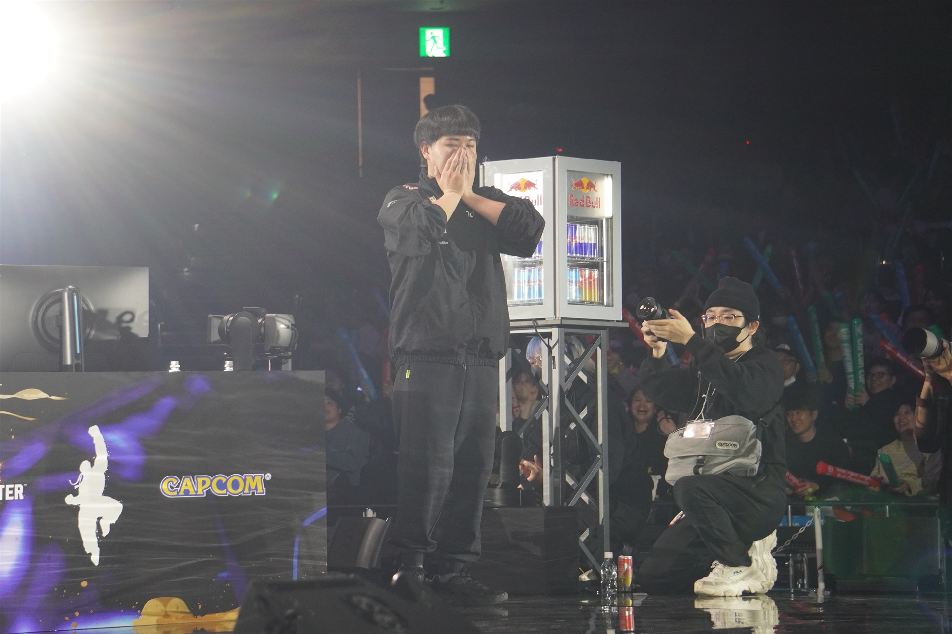 緊迫した試合を終え、ジャイアントキリングを達成したひぐち選手