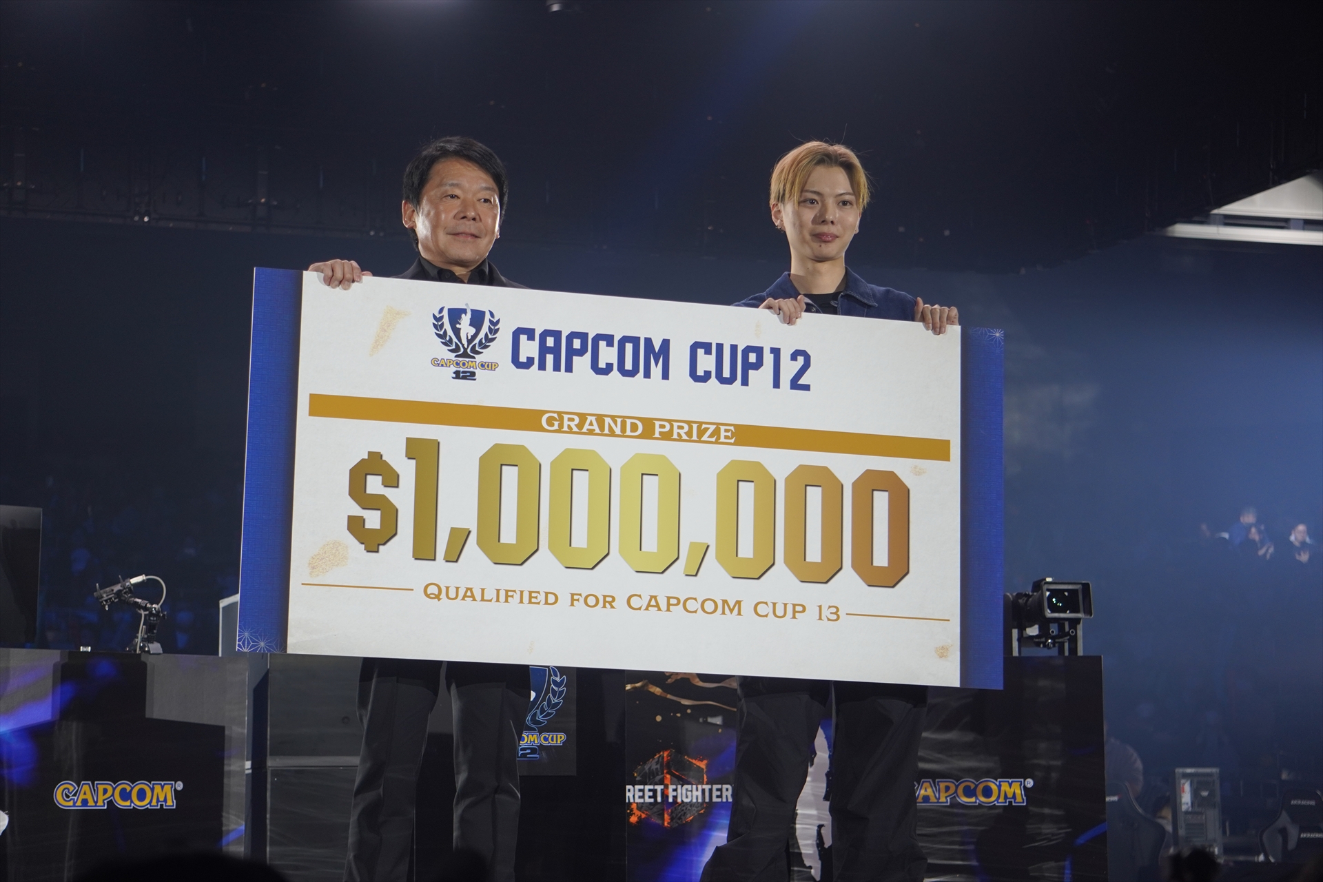 さはら選手には賞金100万ドルと、次回の「CC13」出場権が送られた。来シーズンの活躍にも期待だ