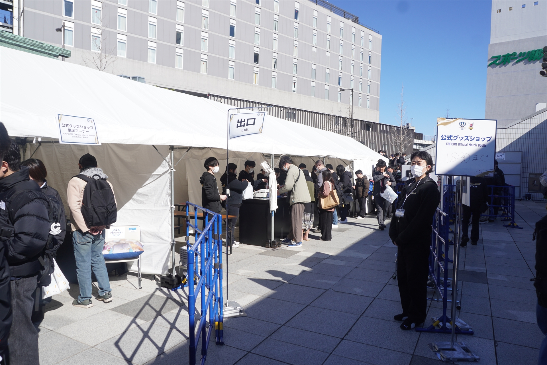 チームブースは「Good 8 Squad」、「REJECT」、「Saishunkan SOL 熊本」、「広島 TEAM iXA」、「VARREL」に加え、海外チームの「Bandits」も出展。公式ブースと共に、多くの人で賑わっていた