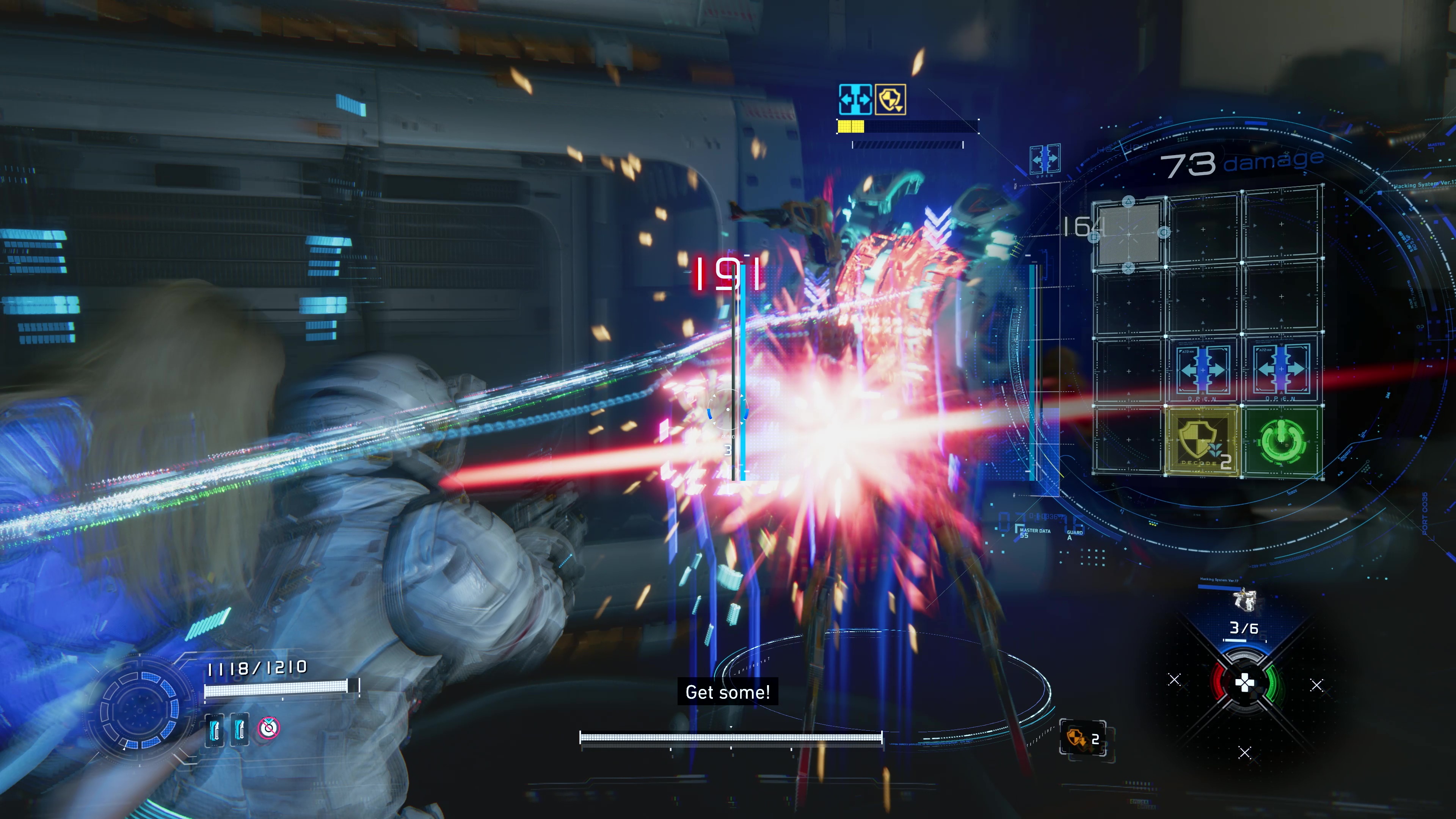 ハッキングで敵の装甲が剥がれた状態にすれば、銃で大ダメージを与えられる