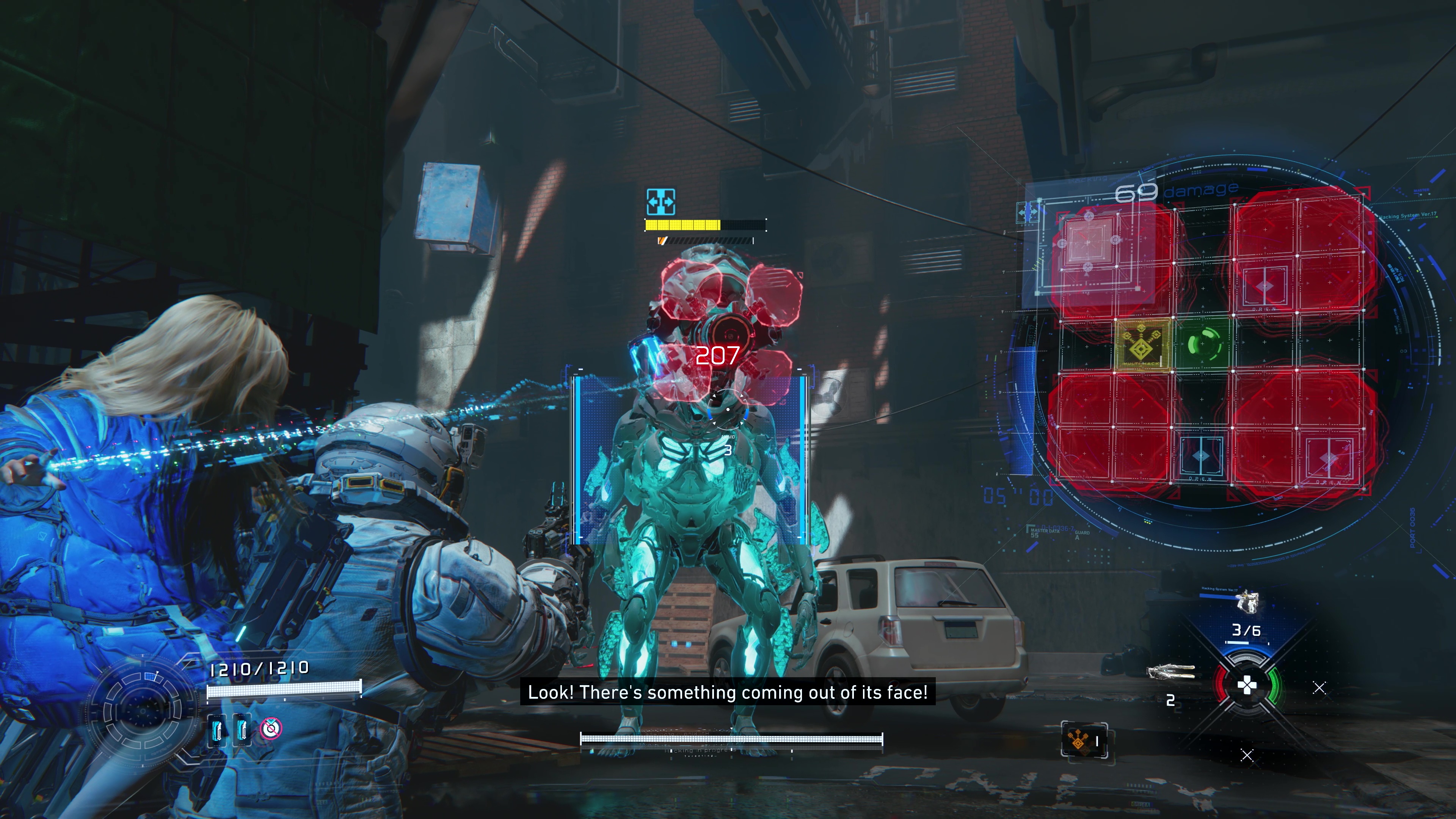 敵が展開しているパネルを破壊して、ハッキングを使えるようにするのが重要